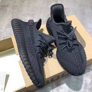 adidas Yeezy Boost 350 V2 black